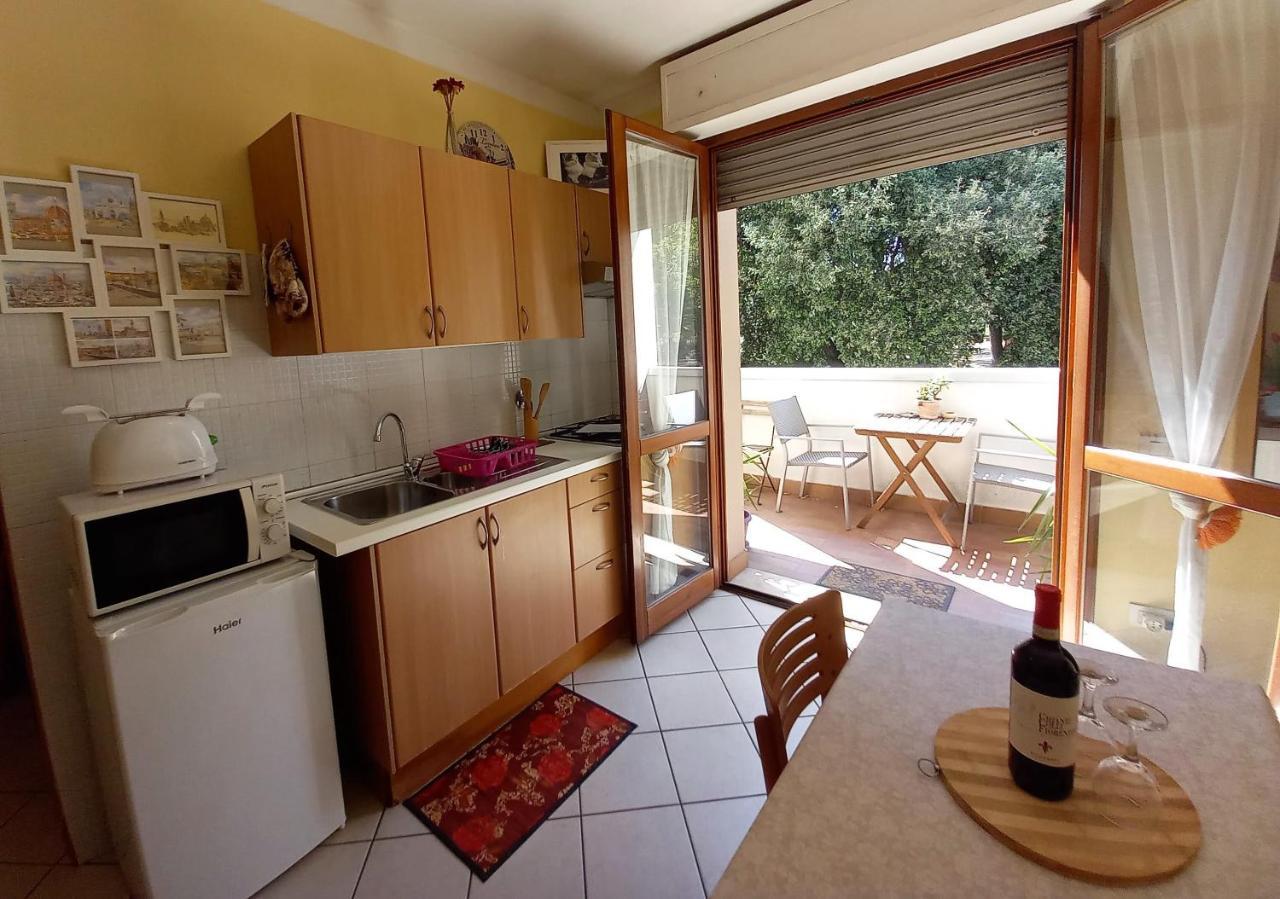 Palazzo Wanny Free Parking & Terrace Apartment Флоренция Екстериор снимка