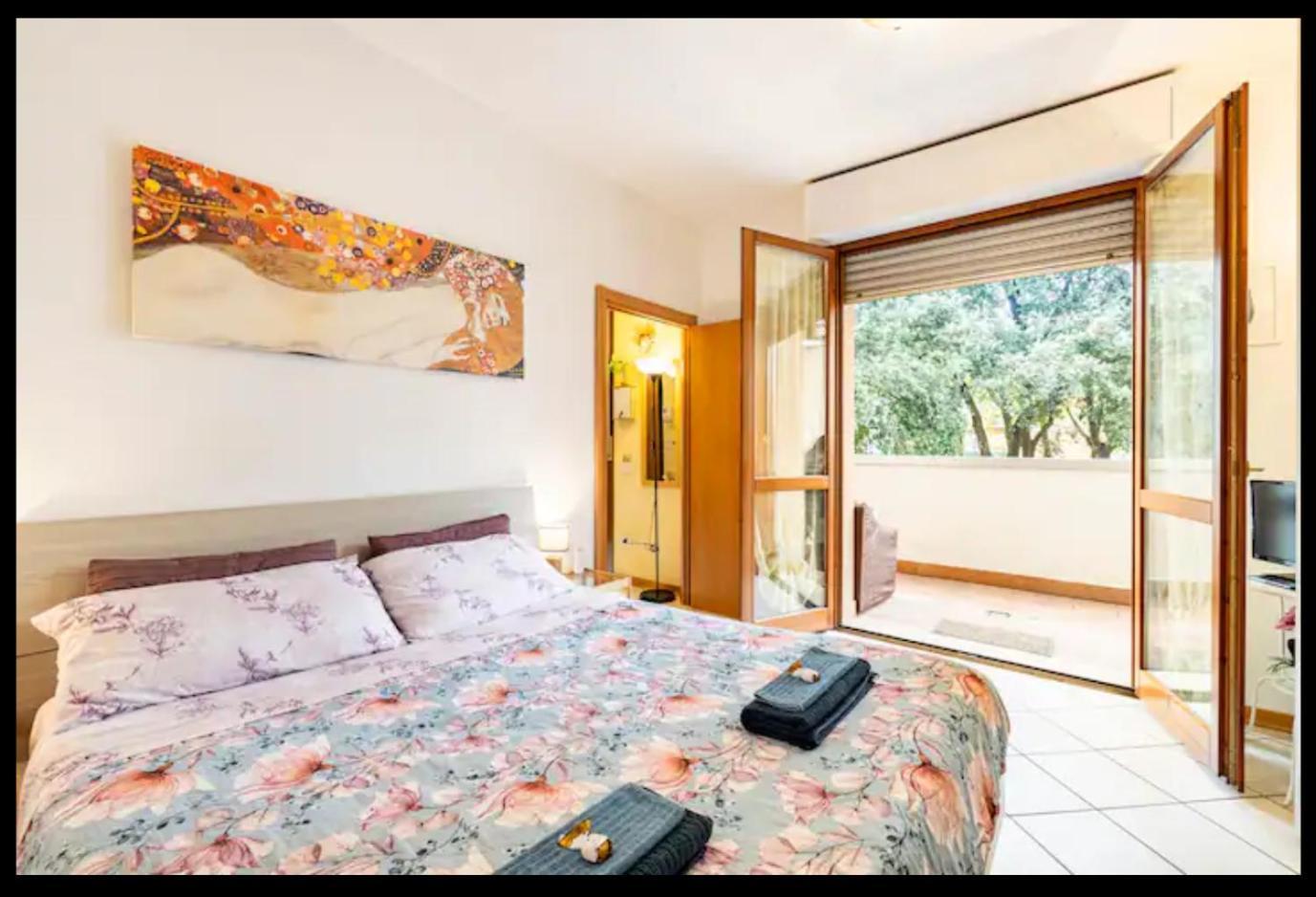Palazzo Wanny Free Parking & Terrace Apartment Флоренция Екстериор снимка